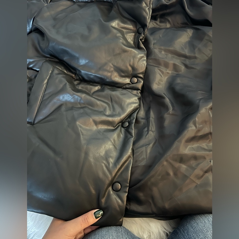 Avec Les Filles Faux-Leather Puffer Coat size medium EUC - Picture 12 of 12